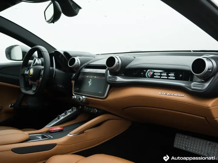 interni ferrari gtc4lusso