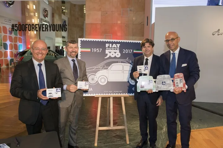 francobollo della Fiat 500