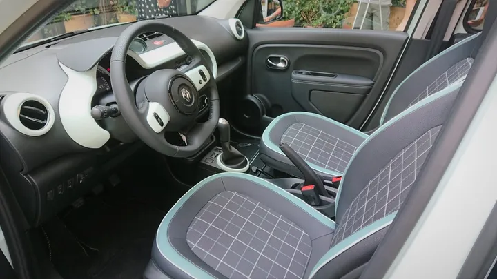 Renault Twingo La Parisienne Interni