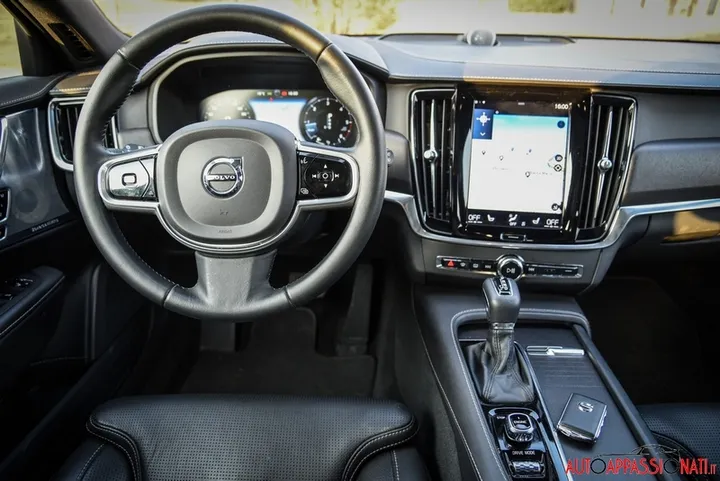 V90 Cross Country
