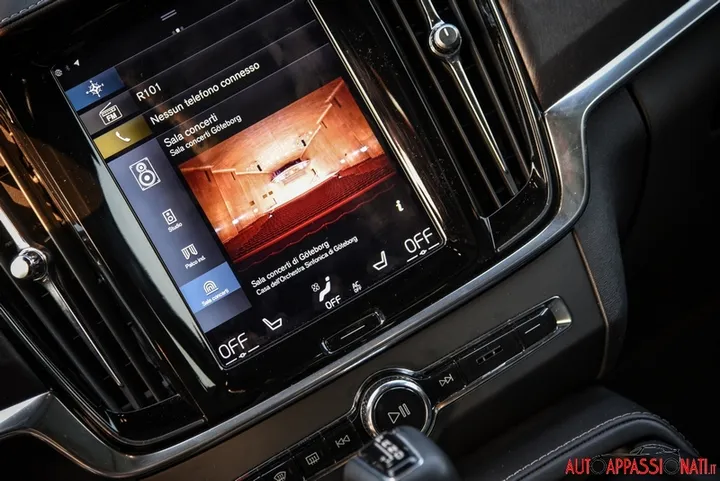 Volvo V90 Cross Country