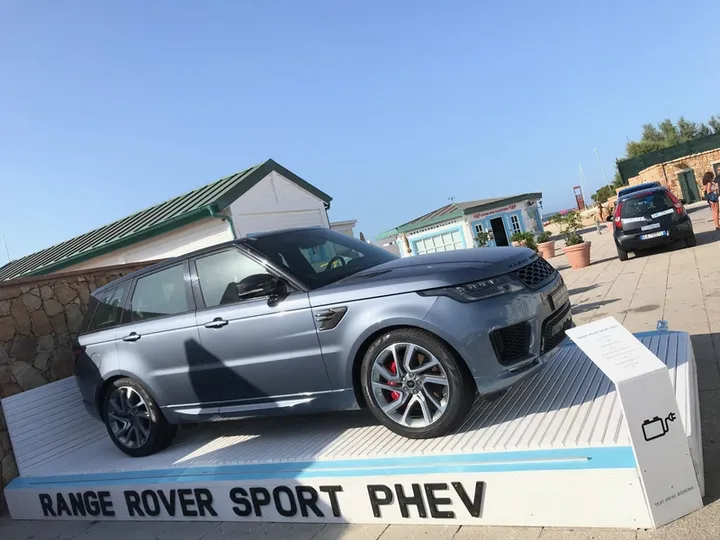 I-Pace Dynamic Tour