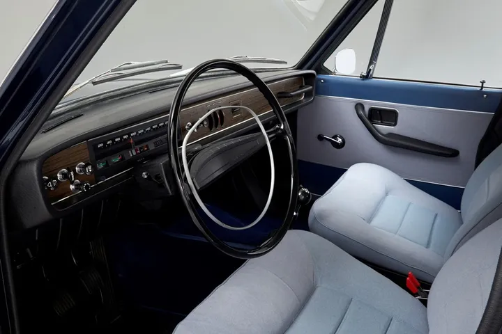 Volvo 164