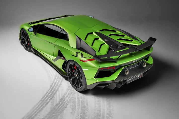  Aventador SVJ