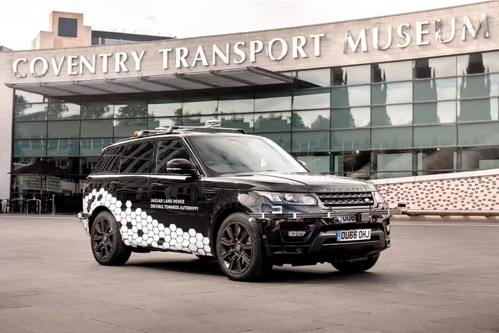 Range Rover Sport guida autonoma
