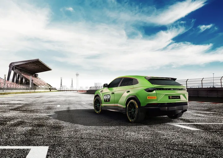 Urus ST-X