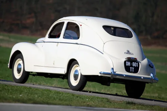Peugeot 203