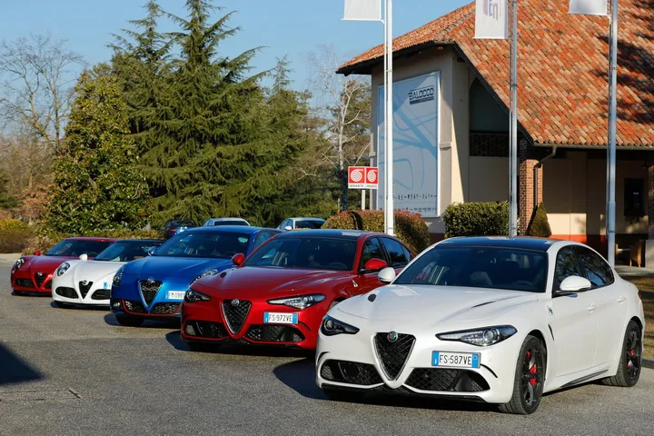 190213 alfa romeo racing 18