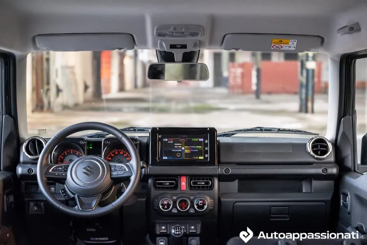 Suzuki Jimny interni