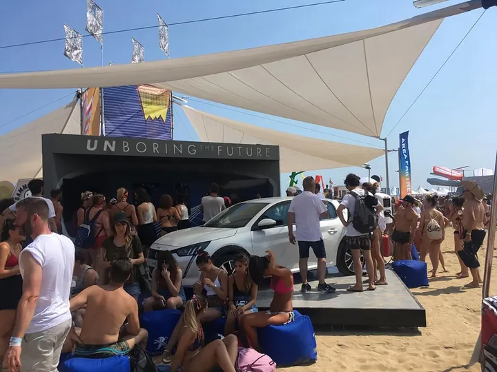 jova beach party