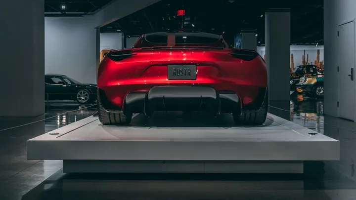 Tesla Roadster 2022