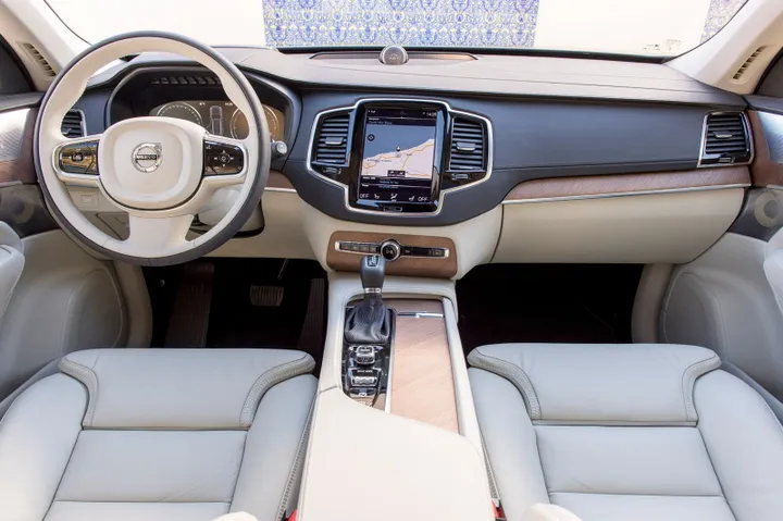 schermo infotainment