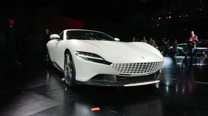 Ferrari Roma bianca LIVE