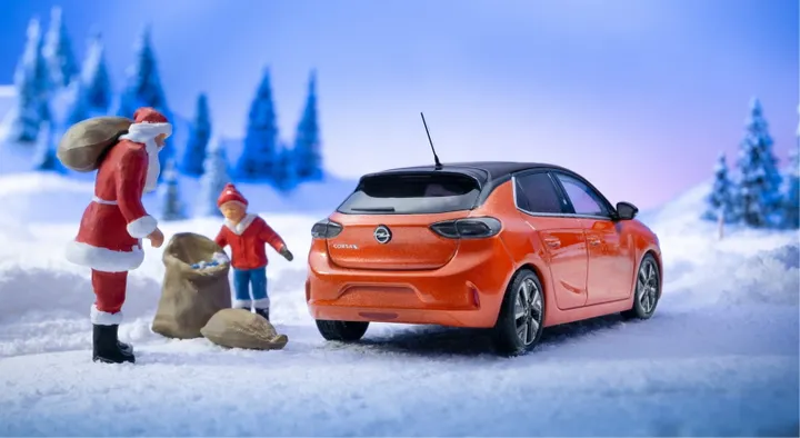 Opel Corsa-e Minichamps
