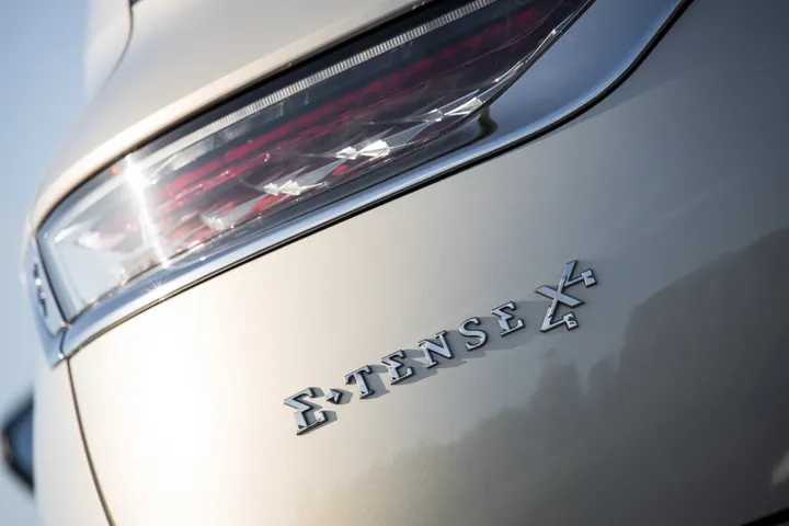 E-Tense 4x4