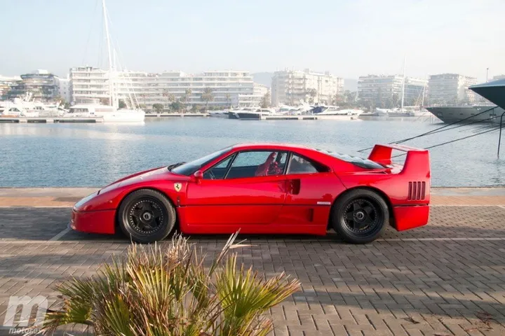 Ferrari F40 prova