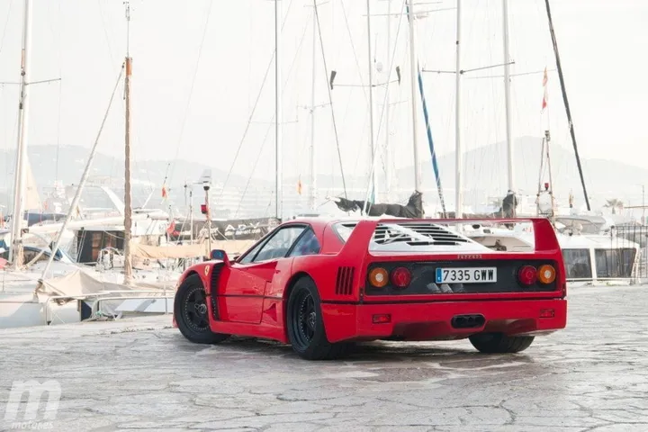 Ferrari F40 prova