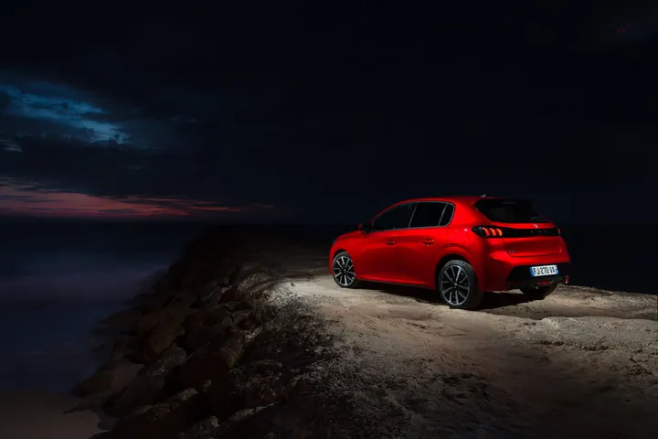 Nuova Peugeot 208 Allure Navi Pack