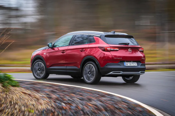Grandland X Hybrid4x4