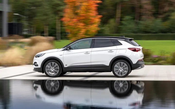 Opel Grandland X Hybrid