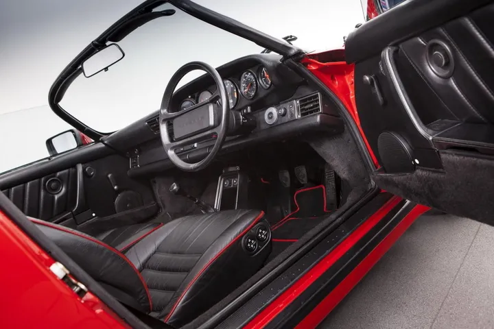 Porsche 911 Speedster (930)