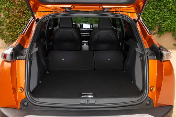 interni peugeot 2008