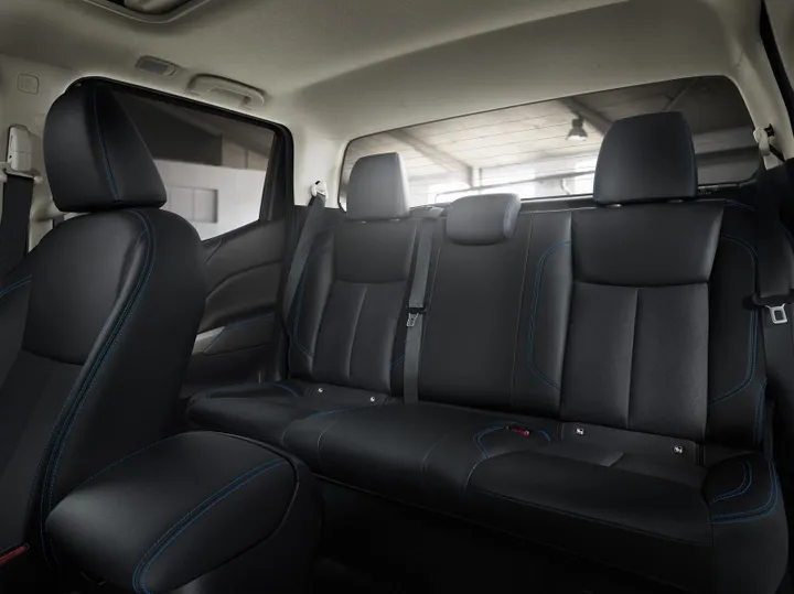 interni  navara n guard