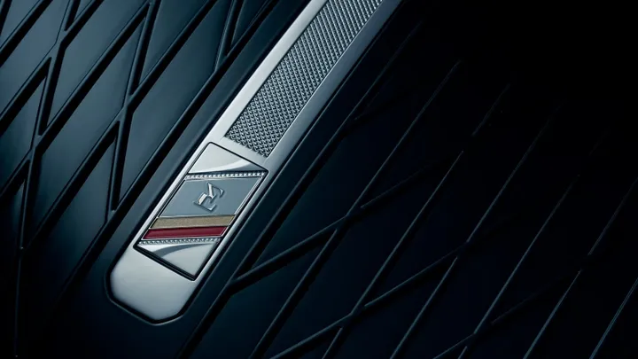 firma e-tense aero sport lounge