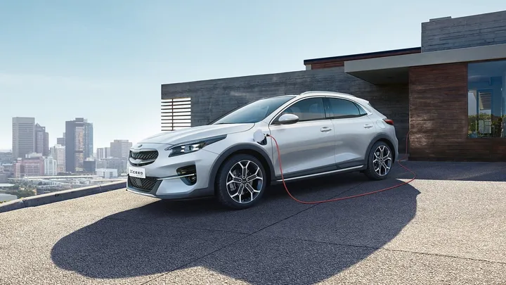ibrido plug-in kia