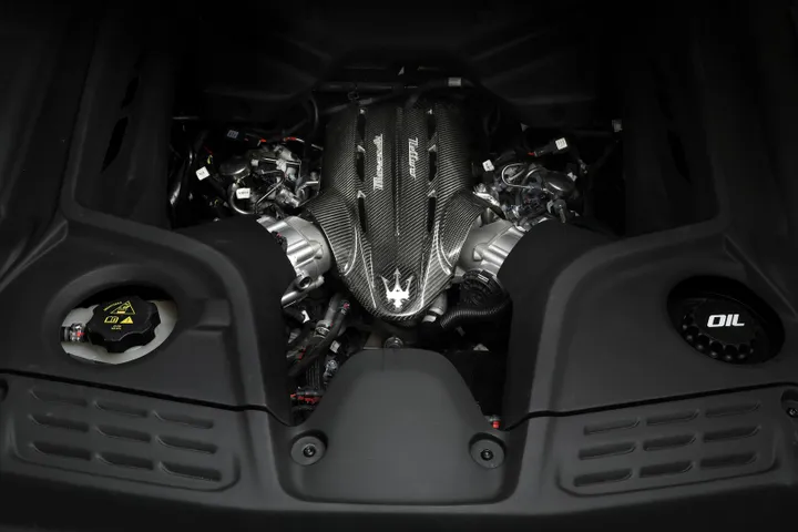 maserati mc20