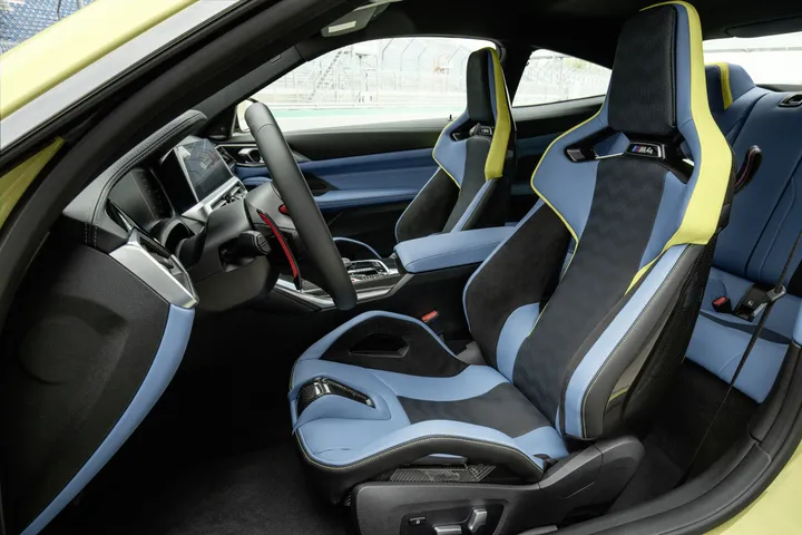 BMW M4 2021 interni