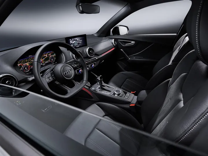 Audi Q2 interni