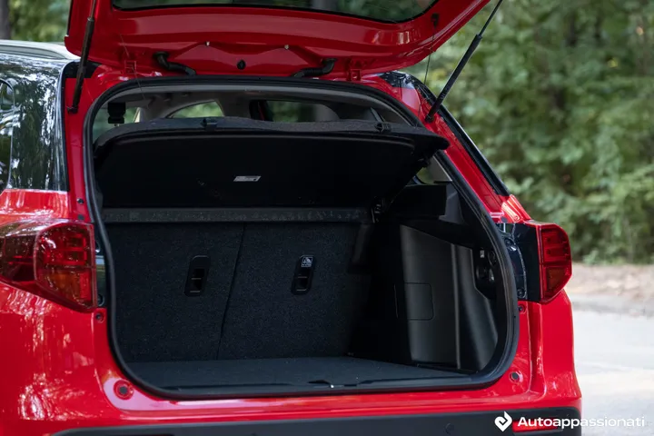 suzuki vitara hybrid capacita bagagliaio