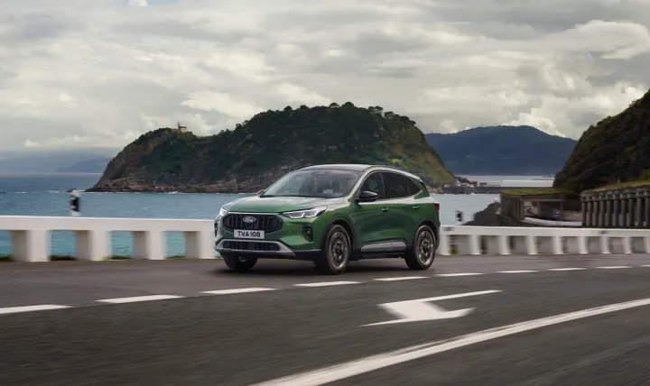 2024 ford kuga 01