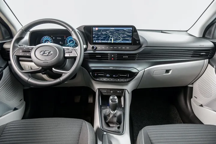 hyundai i20 2021 abitacolo 2
