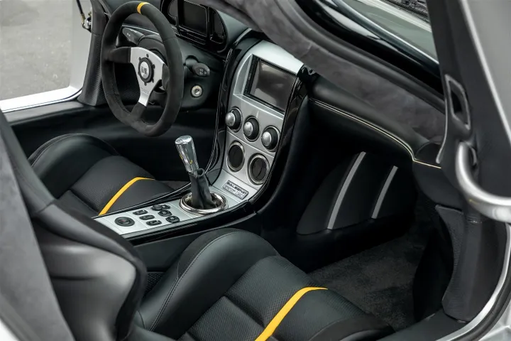 interni saleen s7 lm