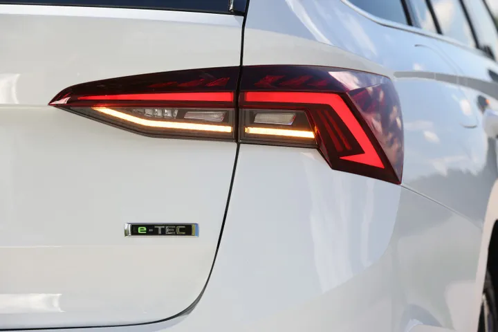 faro skoda octavia