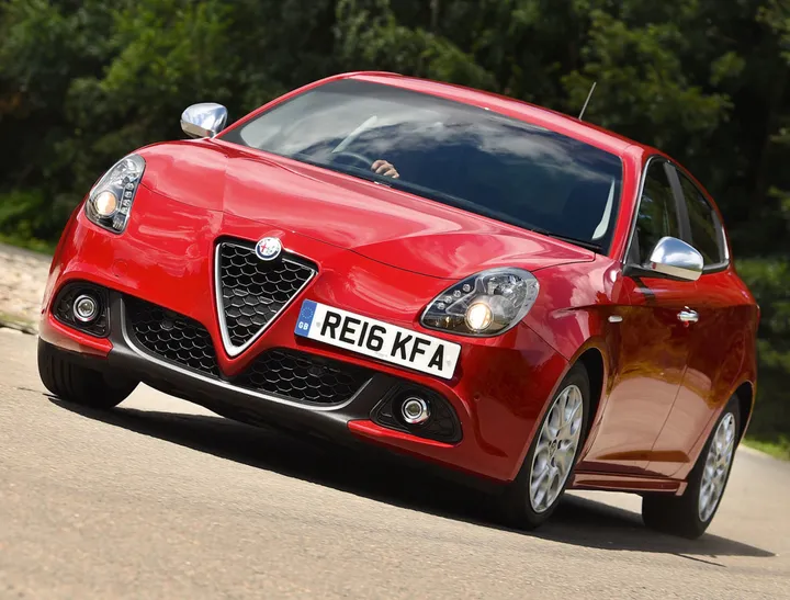 2010 alfa romeo giulietta 04