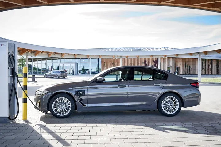 bmw 520e