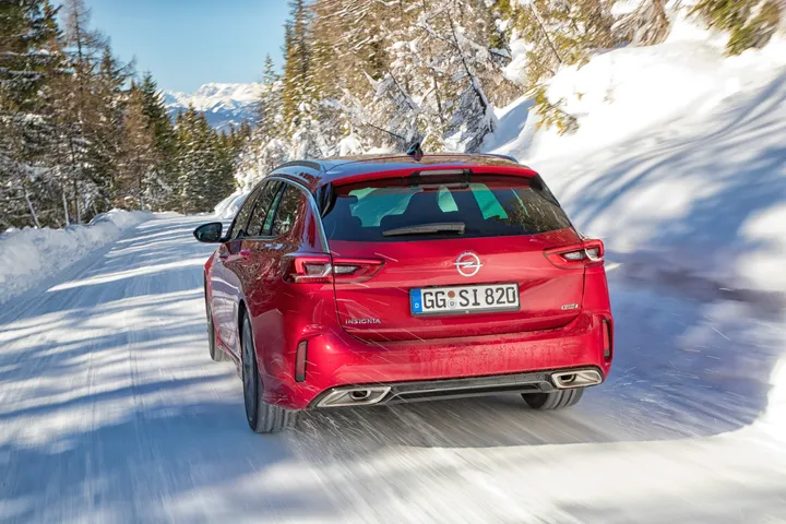 opel insignia sports tourer gsi 510864 1