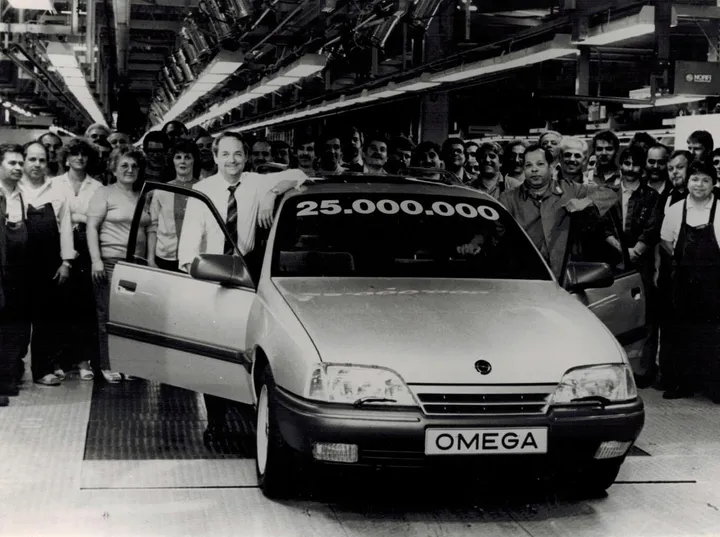 opel omega a 1