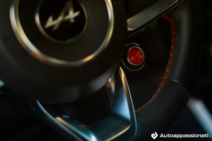 Alpine A110S 2021 come va su strada