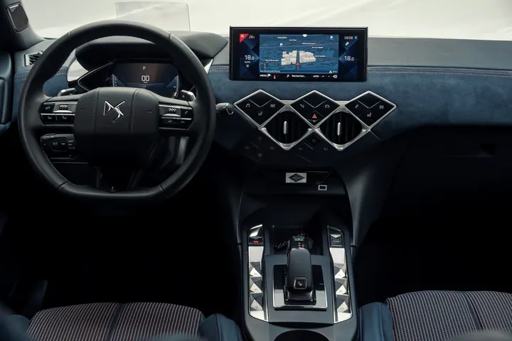 interni ds 3 crossback ines de la fressange