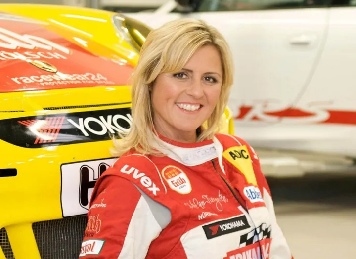Una Porsche 911 GT3 rincorre Sabine Schmitz al Ring ma… [VIDEO]