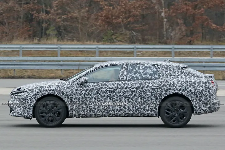 Citroen C5 2022 foto spia