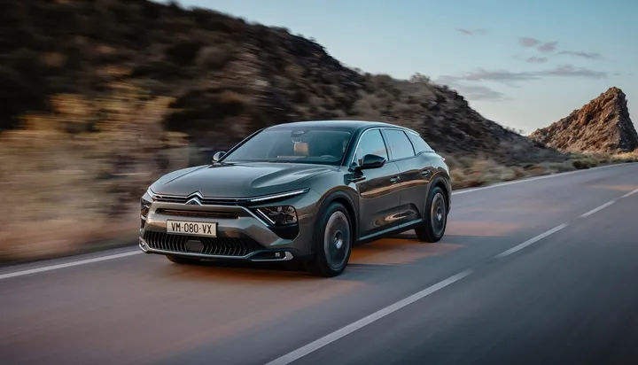 dinamica Citroen C5 X 2021