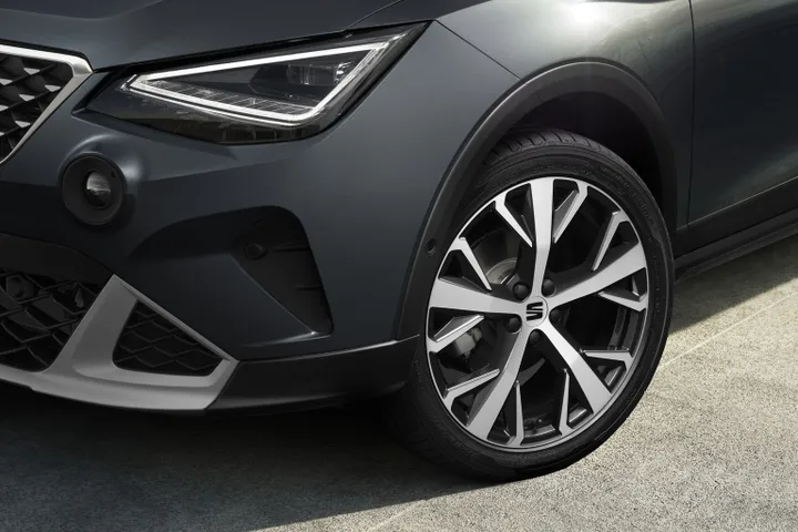 seat arona xperience dark camouflage cerchi in lega