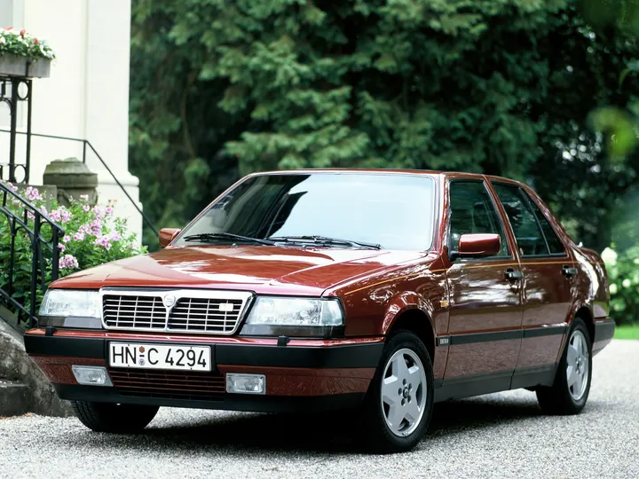 lancia thema 832 17