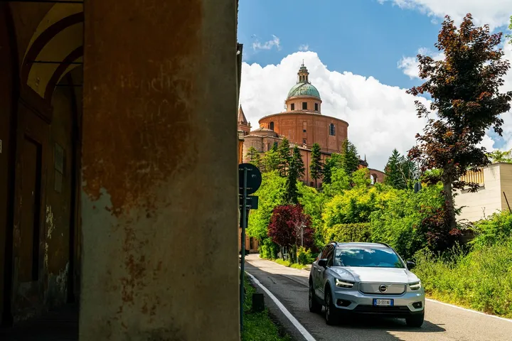 Volvo XC40 Recharge P8