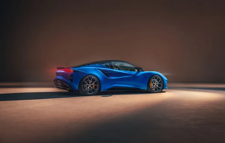 posteriore lotus emira